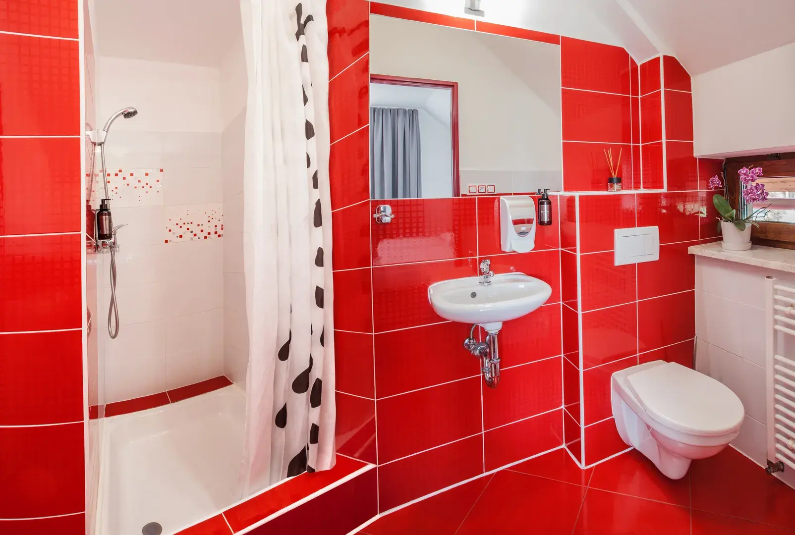 Třílůžkový červený 1