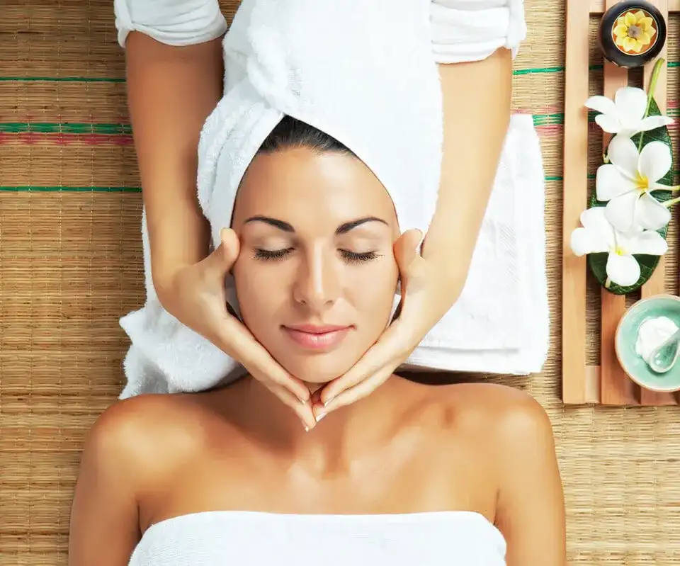 Relaxační masáž obličeje ve wellness U Fandy